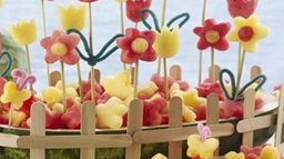 <b>5. </b>How to make a flower garden using Water Melon