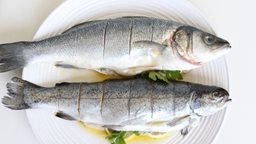 <b>4. </b>Does fish affect a breastfeeding mom?