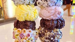 <b>1. </b>صور الآيس كريم العملاقة من محل "ايماك اند بوليوز" للمثلجات