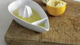 <b>5. </b>Useful tools you need in your kitchen