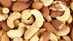 <b>5. </b>Foods that are highly salted, pickled, or smoked cause cancer?!