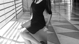 <b>2. </b>Sacha Dahdouh's Elegant looks in "B-Beirut"