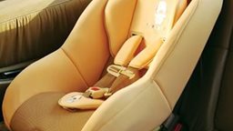 <b>5. </b>أشياء مهمة قد تحتاجها في سيارتك اذا كان لديك اطفالا صغار