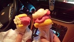 <b>3. </b>Amazing "Buza Arabiyye" from Bakdash Al Sham Ice cream shop