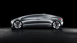 <b>4. </b>مرسيدس بنز تكشف عن سيارة ذكية ذاتية القيادة