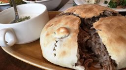 <b>3. </b>Great Lebanese lunch at Al Balad restaurant