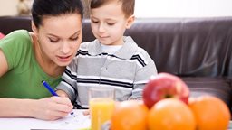 <b>4. </b>ما رأيك في تخصيص راتب لربات البيوت؟