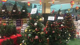 <b>4. </b>Christmas Decoration at Sultan Center Hawally and Souk Sharq