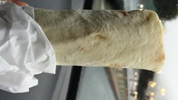<b>2. </b>سندويشات شاورما مميزة من مطعم اسطنبولي