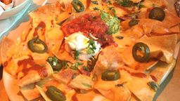 <b>1. </b>Factory Nachos ... great appetizer in Cheesecake Factory