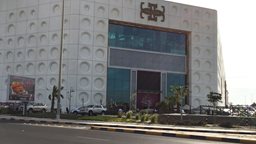 <b>2. </b>Our First Visit to The Gate Mall