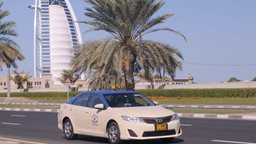 <b>2. </b>أرقام شركات تاكسي في دبي