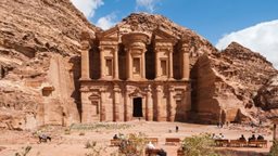 <b>5. </b>4 نشاطات يمكنك القيام بها في البتراء - الأردن