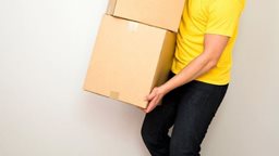 <b>5. </b>الطريقة الصحيحة لرفع شيء ثقيل الوزن