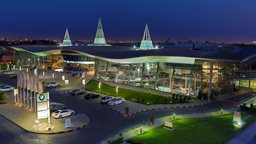 <b>2. </b>Our Visit to Ali Alghanim & Sons Cars Showroom
