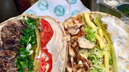 <b>2. </b>What you find inside a Lebanese Shawarma Sandwich