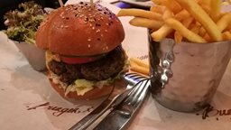 <b>3. </b>Our Experience at Burger and Lobster Restaurant