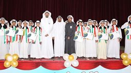<b>1. </b>بنك وربة يكرم المتفوقين من مدرسة عبداللطيف سعد الشملان المتوسطة
