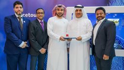 <b>4. </b>flydubai receives industry recognition