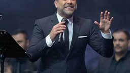 <b>1. </b>Wael Kfoury Will be at Vaganza Nights 2020 in Mexico
