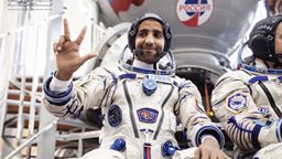 <b>4. </b>هزاع المنصوري يدون اسمه ضمن 239 زائرا لمحطة الفضاء الدولية من 19 دولة