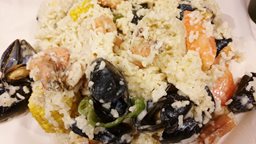 <b>2. </b>Mussels and Shrimp Medium Pot from Catch Of The Day Restaurant