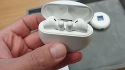 <b>2. </b>هواوي تطلق سماعات HUAWEI FreeBuds 3 الفاخرة في الكويت