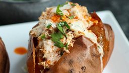 <b>3. </b>Slow Cooker Buffalo Chicken Stuffed Sweet Potatoes Recipe