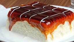 <b>1. </b>مقادير وطريقة تحضير كيكة الحليب بالكراميل الرائعة جدا