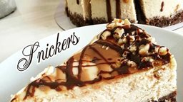 <b>5. </b>How to Prepare Snickers Cheesecake at Home