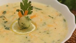 <b>1. </b>وصفة شوربة بطاطا شهية ... جربيها في البيت