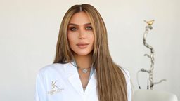 <b>1. </b>Dr. Kholoud Opens her Beauty Clinic in Kuwait