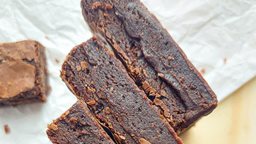 <b>5. </b>المكونات الدقيقة لصناعة حلى البراونيز الشهير والمحبوب