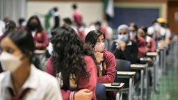 <b>1. </b>UAE Schools and universities set to end distance learning from January 2022