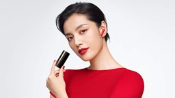 <b>5. </b>Huawei releases the all-new stylish HUAWEI FreeBuds Lipstick in Kuwait