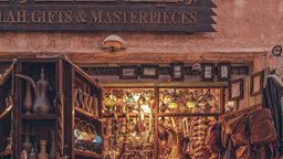 <b>1. </b>Things to do in Souq Waqif when you visit Qatar