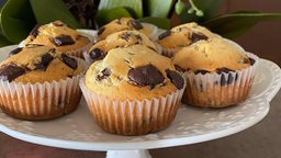 <b>5. </b>Right Ingredients for soft and buttery Chocolate chip muffins