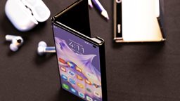 <b>5. </b>We tried and loved the new HUAWEI Mate Xs 2 the Ideal Foldable phone - it's Ultra-Light, Ultra-Flat, Super Durable