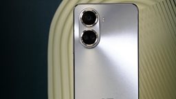 <b>1. </b>With Huawei’s 100W SuperCharge Turbo, hour-long charging is now a thing of the past