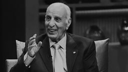 <b>4. </b>الكويت والاعلام الكويتي يودعان محمد السنعوسي