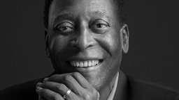 <b>1. </b>8 معلومات عن اللاعب الأسطوري الراحل بيليه