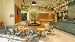 <b>5. </b>Starbucks Achieves First LEED Platinum Certification in GCC