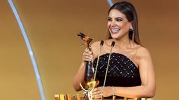 <b>2. </b>Bibi Alabdulmohsen wins "Favorite Influencer" Award at Joy Awards Ceremony