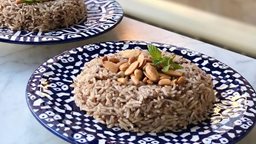 <b>3. </b>Lebanese Rice and Chicken (Rez 3a Djej) Recipe