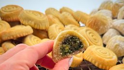 <b>4. </b>كيف تحضّر معمول العيد بحشوة التمر وحشوة الفستق