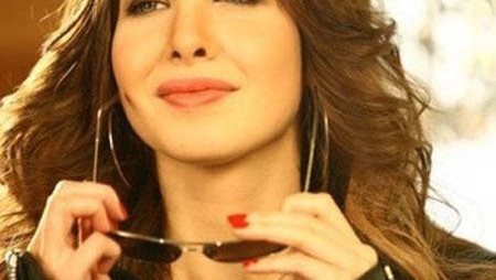  نانسي عجرم  تطلق اغنية بمناسبة عيد العشاق