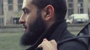 لا تحكم عليّ من مظهري...انا مسلم ولكني لست ارهابيا