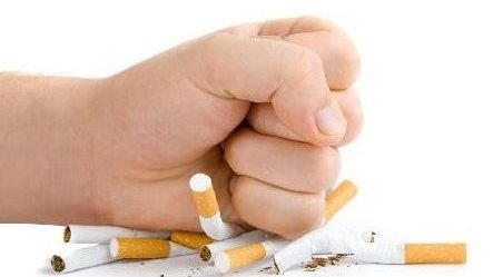 نصيحة من مُدخّن أقلع عن التدخين ونظف رئتيه من النيكوتين...كيف فعل ذلك؟