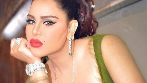 بالصور ... الفنانة احلام باطلالة ملكية مميزة
