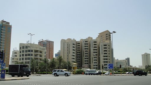 شارع الخليج وشارع الحب ... برسم الغزل والمطاردات